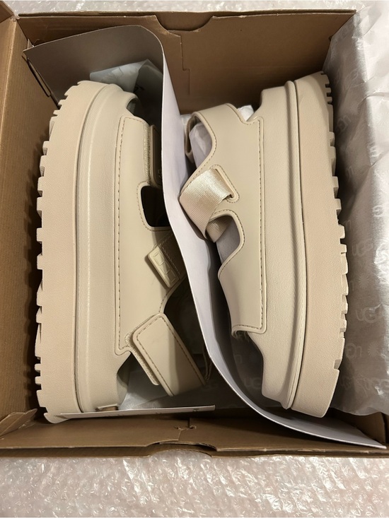 UGG Shoes - UGG Cream Platform Lug Sandals